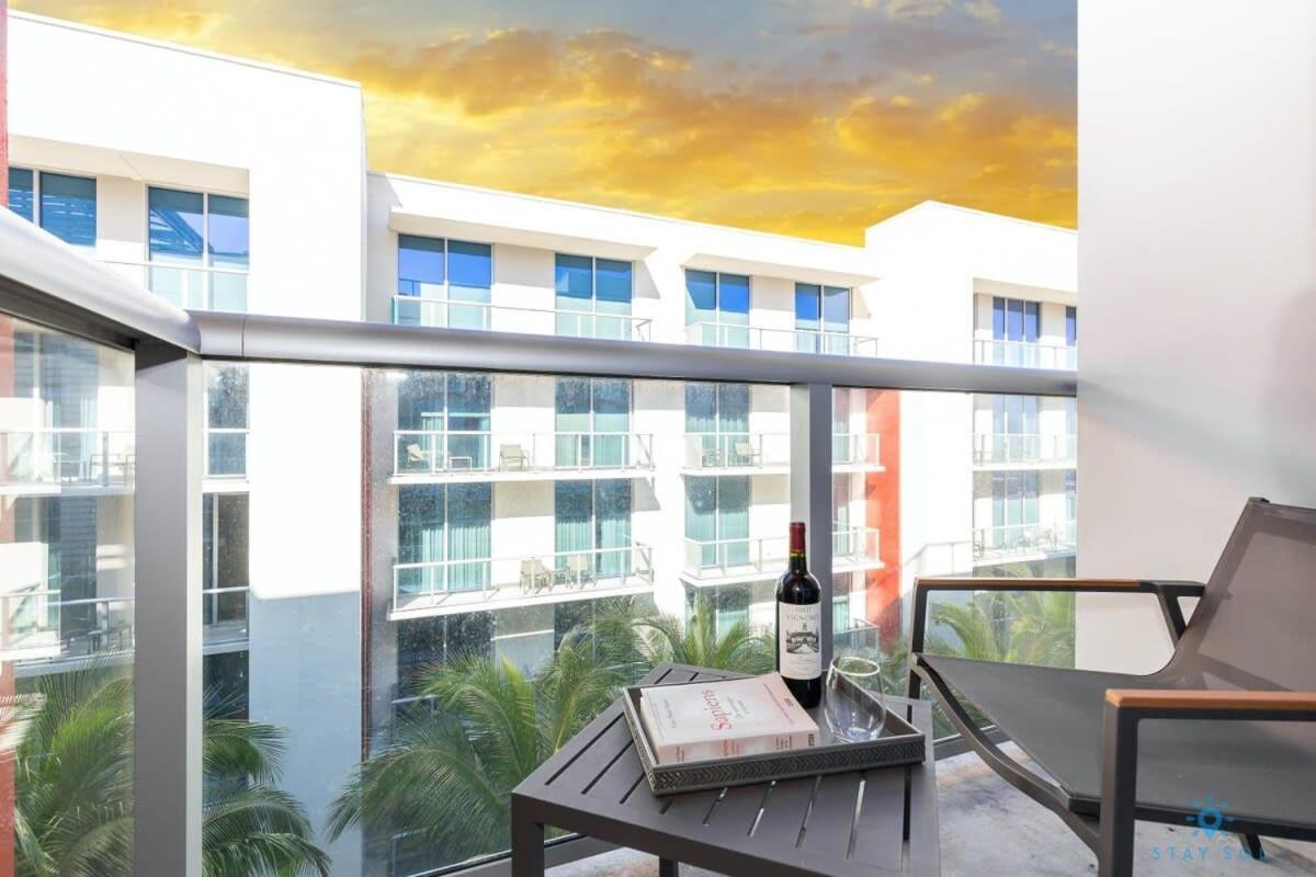 Tropical Oasis - Rooftop Pool- Near Beach - Gym Hollywood Dış mekan fotoğraf